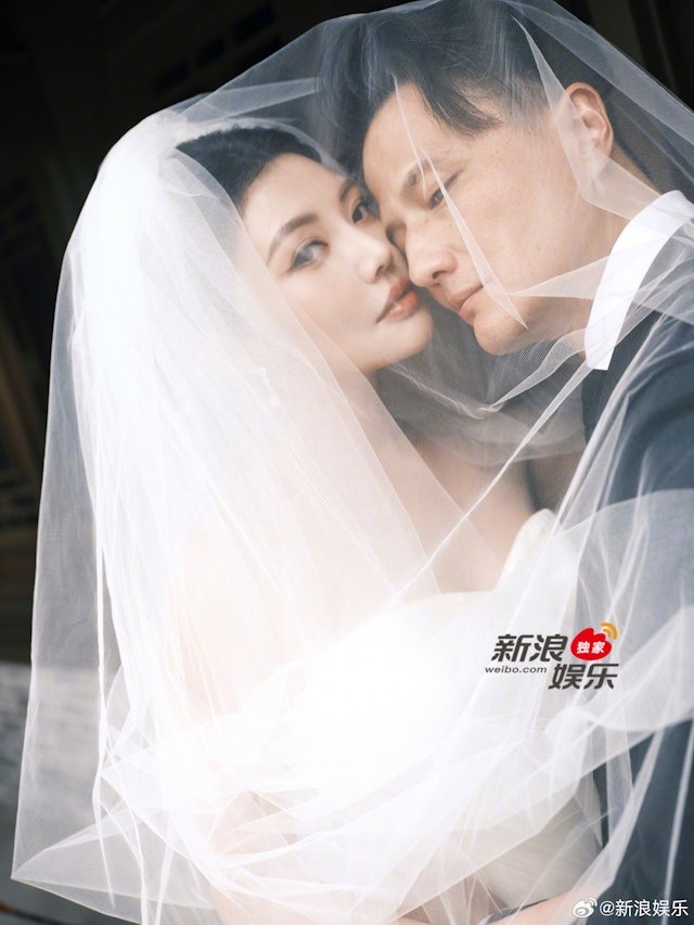 Cặp đ&ocirc;i diễn vi&ecirc;n hủy bỏ đ&aacute;m cưới diễn ra h&ocirc;m nay v&igrave; đ&agrave;ng trai &eacute;p bạn g&aacute;i học tiếng Anh trước khi ngủ- Ảnh 1.