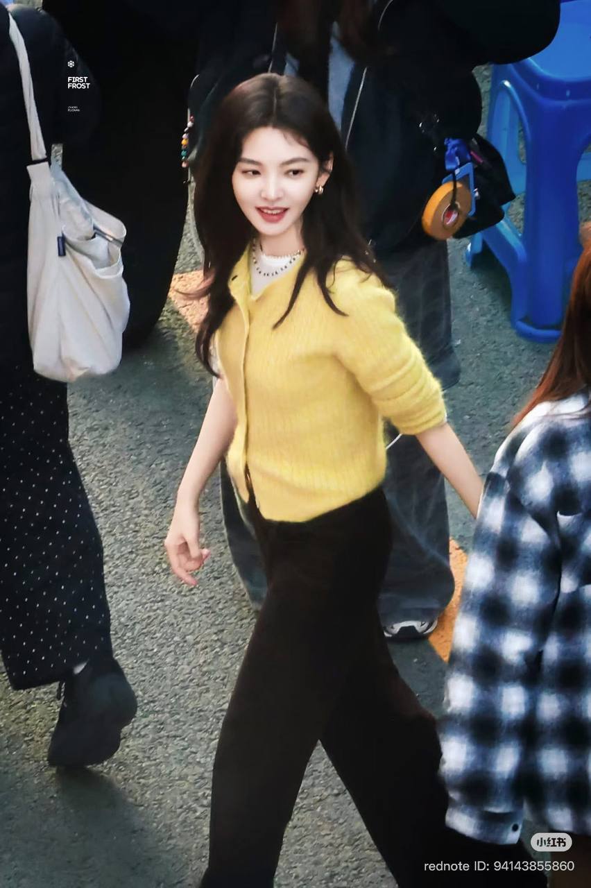 Khi Chương Nhược Nam hết làm bạch nguyệt quang: Nhìn cứ hao hao Go Youn Jung thế này!- Ảnh 7. Khi Chương Nhược Nam hết làm bạch nguyệt quang: Nhìn cứ hao hao Go Youn Jung thế này!- Ảnh 7.