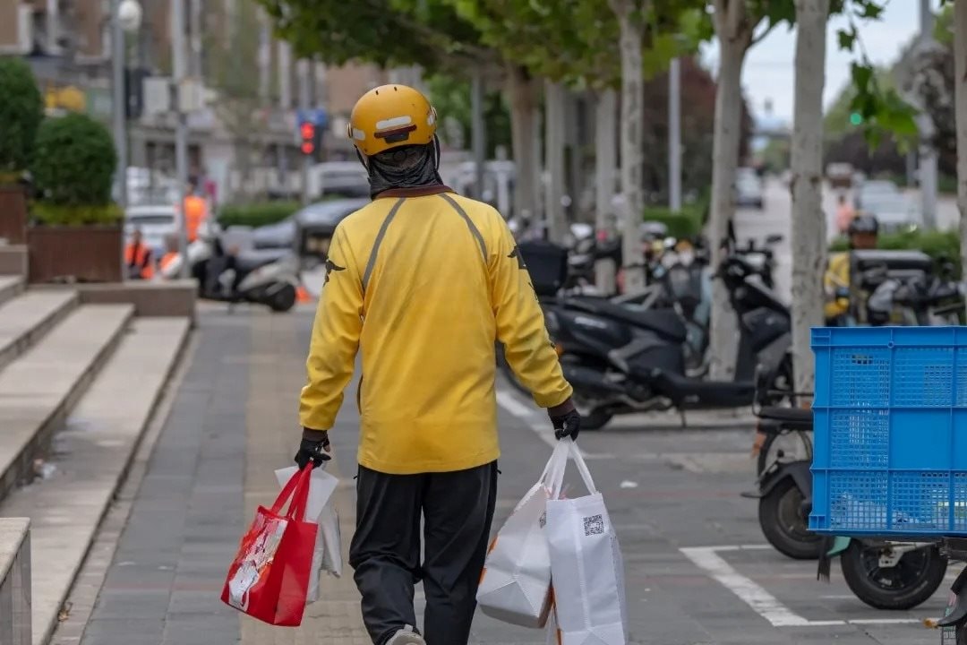 Sao k&ecirc; t&agrave;i khoản một shipper, ph&aacute;t hiện 3,6 tỷ đồng kh&ocirc;ng phải lương thưởng chuyển v&agrave;o li&ecirc;n tục trong 1 năm- Ảnh 1.