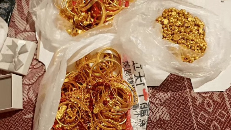 Tịch thu 3055,02 gram v&agrave;ng trong ba l&ocirc; một người đ&agrave;n &ocirc;ng- Ảnh 2.