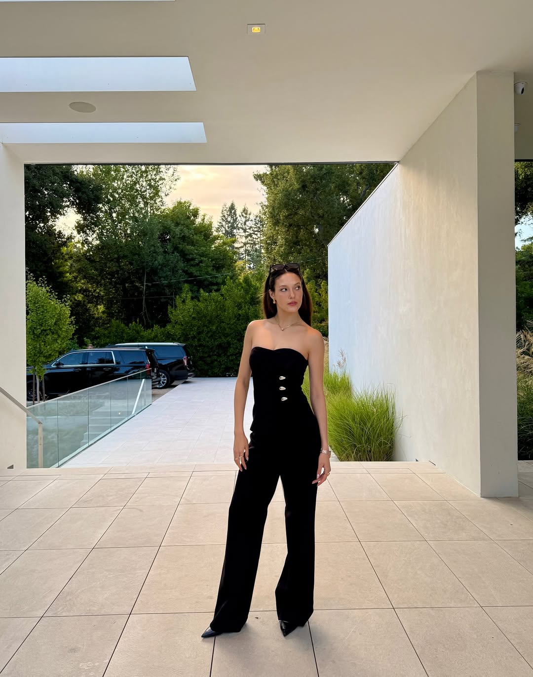 Nhan sắc v&ocirc; thực của 