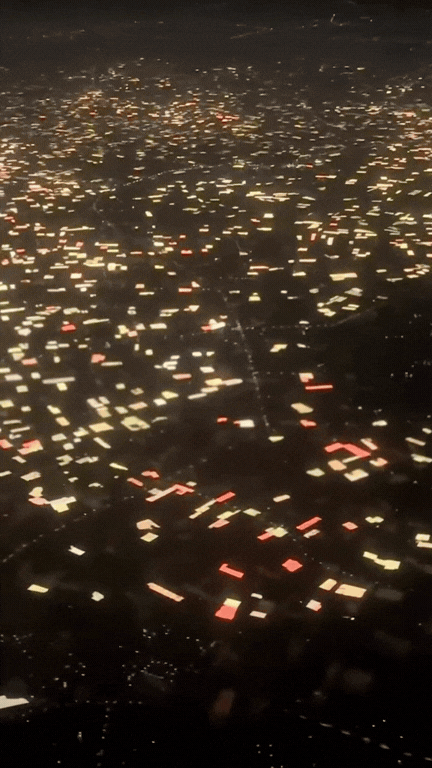 Cảnh tượng phi thường nh&igrave;n từ m&aacute;y bay h&oacute;a ra l&agrave; đặc sản Việt Nam!- Ảnh 3.