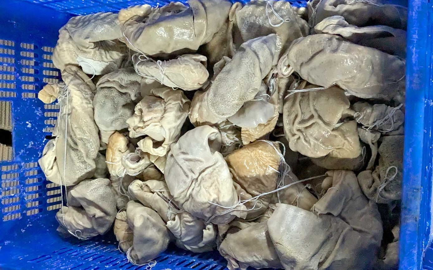 Hơn 55 tấn l&ograve;ng, dạ d&agrave;y v&agrave; ch&acirc;n g&agrave; kh&ocirc;ng r&otilde; nguồn gốc trong kho doanh nghiệp ở Hải Ph&ograve;ng- Ảnh 5.