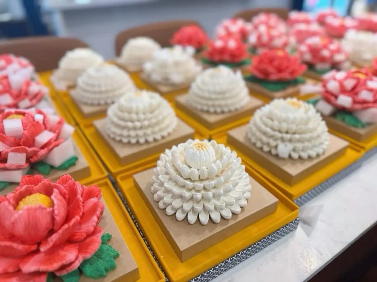 2 vật phẩm d&acirc;ng b&agrave;n thờ Rằm th&aacute;ng Gi&ecirc;ng đang "g&acirc;y sốt": Vừa sang trọng, thanh tịnh lại h&uacute;t t&agrave;i lộc vượng kh&iacute;- Ảnh 16.