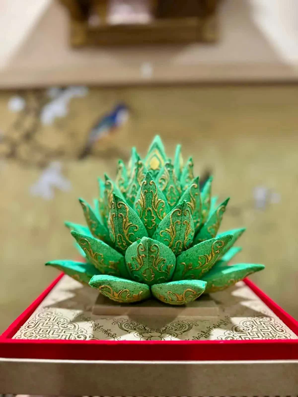 2 vật phẩm d&acirc;ng b&agrave;n thờ Rằm th&aacute;ng Gi&ecirc;ng đang "g&acirc;y sốt": Vừa sang trọng, thanh tịnh lại h&uacute;t t&agrave;i lộc vượng kh&iacute;- Ảnh 17.