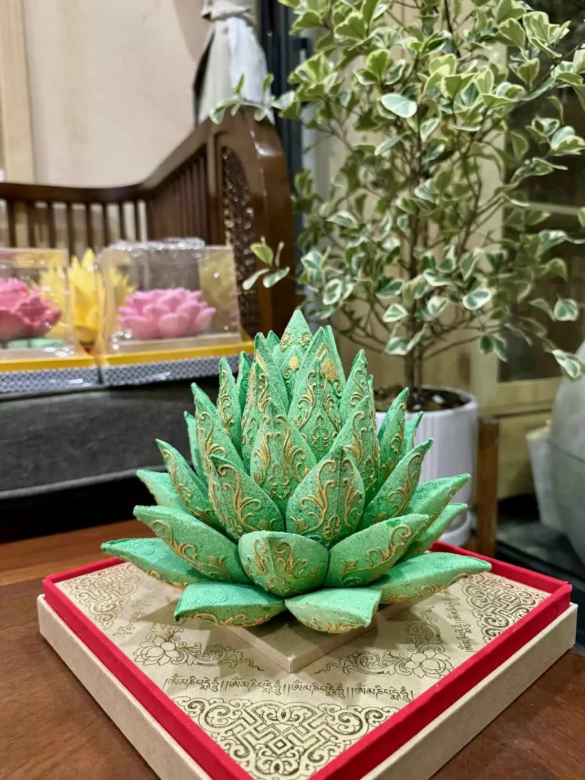 2 vật phẩm d&acirc;ng b&agrave;n thờ Rằm th&aacute;ng Gi&ecirc;ng đang "g&acirc;y sốt": Vừa sang trọng, thanh tịnh lại h&uacute;t t&agrave;i lộc vượng kh&iacute;- Ảnh 20.