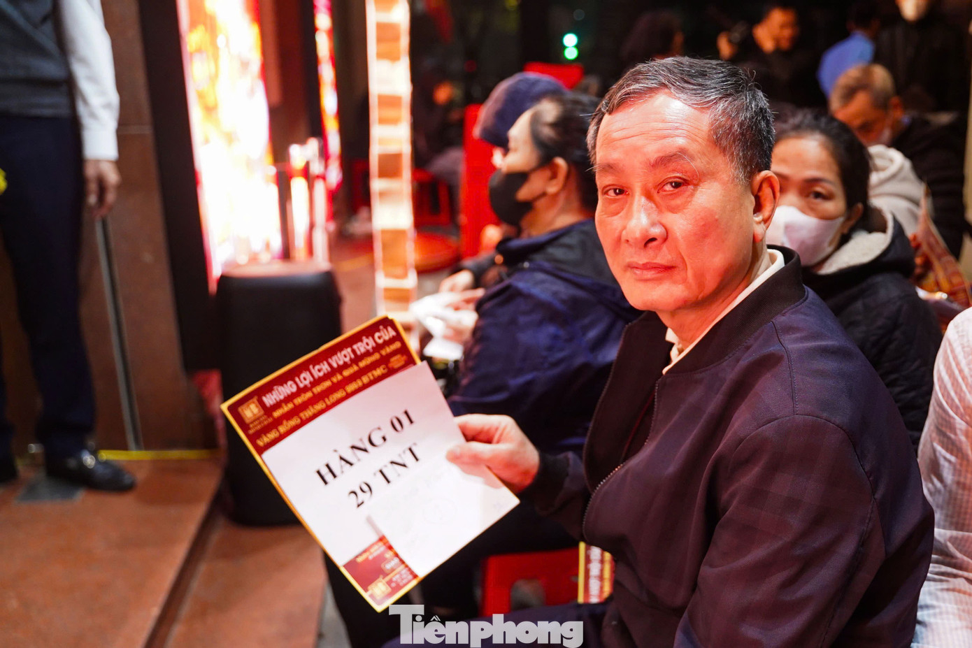 Ch&acirc;n dung cụ &ocirc;ng 70 tuổi ở H&agrave; Nội trở th&agrave;nh "th&aacute;nh giữ chuỗi" mua v&agrave;ng Thần T&agrave;i suốt 14 năm- Ảnh 1.