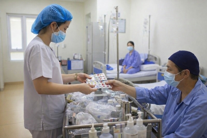 Dự kiến th&ecirc;m 30 thuốc ung thư v&agrave; 18 thuốc hiếm v&agrave;o danh mục bảo hiểm y tế- Ảnh 1.