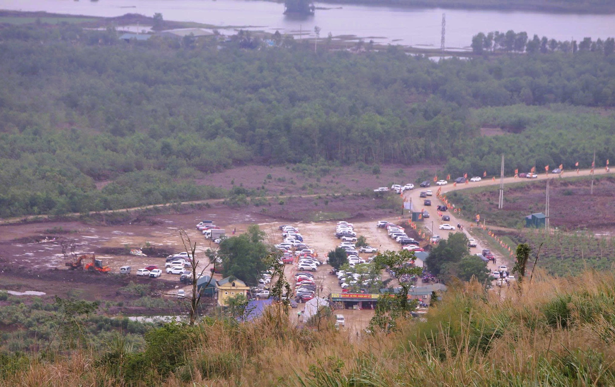 Miễn ph&iacute; v&eacute; tr&ocirc;ng giữ xe c&aacute;c điểm du lịch nổi tiếng ở Thanh H&oacute;a- Ảnh 1.