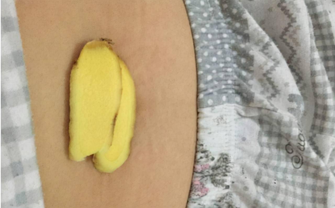 Ph&aacute;t hiện những người đắp 1 l&aacute;t gừng tươi l&ecirc;n chỗ n&agrave;y cơ thể sẽ nhận về 4 lợi &iacute;ch, miễn ĐỪNG mắc 4 sai lầm!- Ảnh 1.