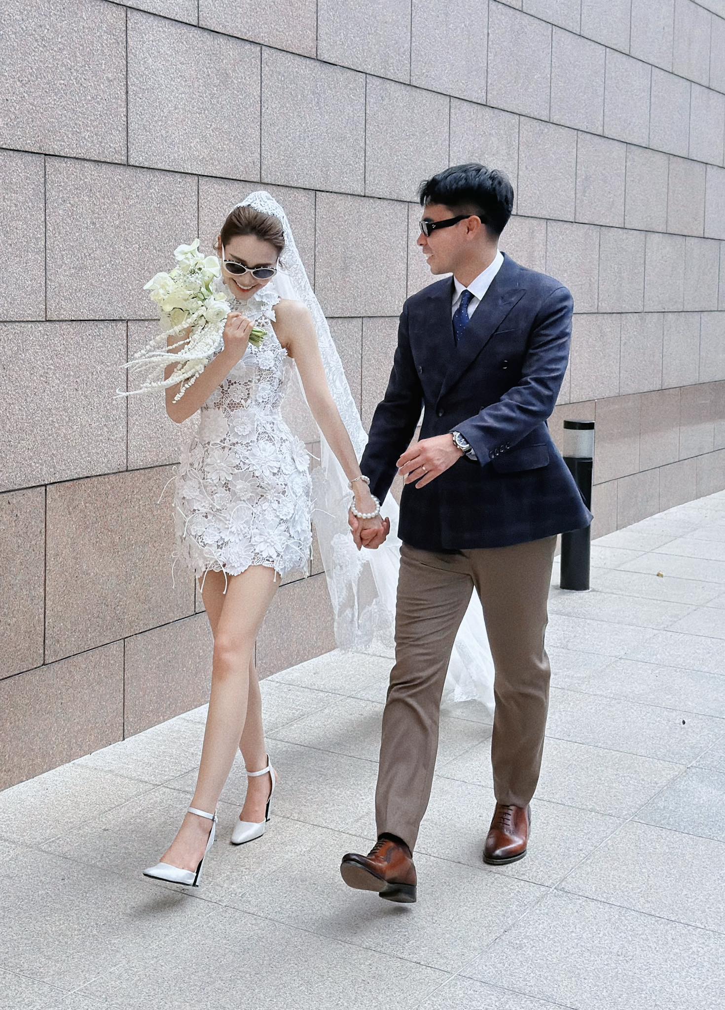 Hot: MC M&ugrave; Tạt v&agrave; tuyển thủ Đức Huy l&agrave;m lễ cưới h&ocirc;m nay, của hồi m&ocirc;n 