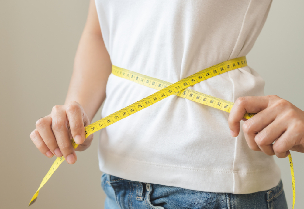 Sau tuổi 40 bạn c&oacute; thể tăng c&acirc;n ngay cả khi chỉ uống nước? B&aacute;c sĩ hướng dẫn 4 c&aacute;ch ăn để tăng khả năng đốt ch&aacute;y mỡ thừa- Ảnh 1.