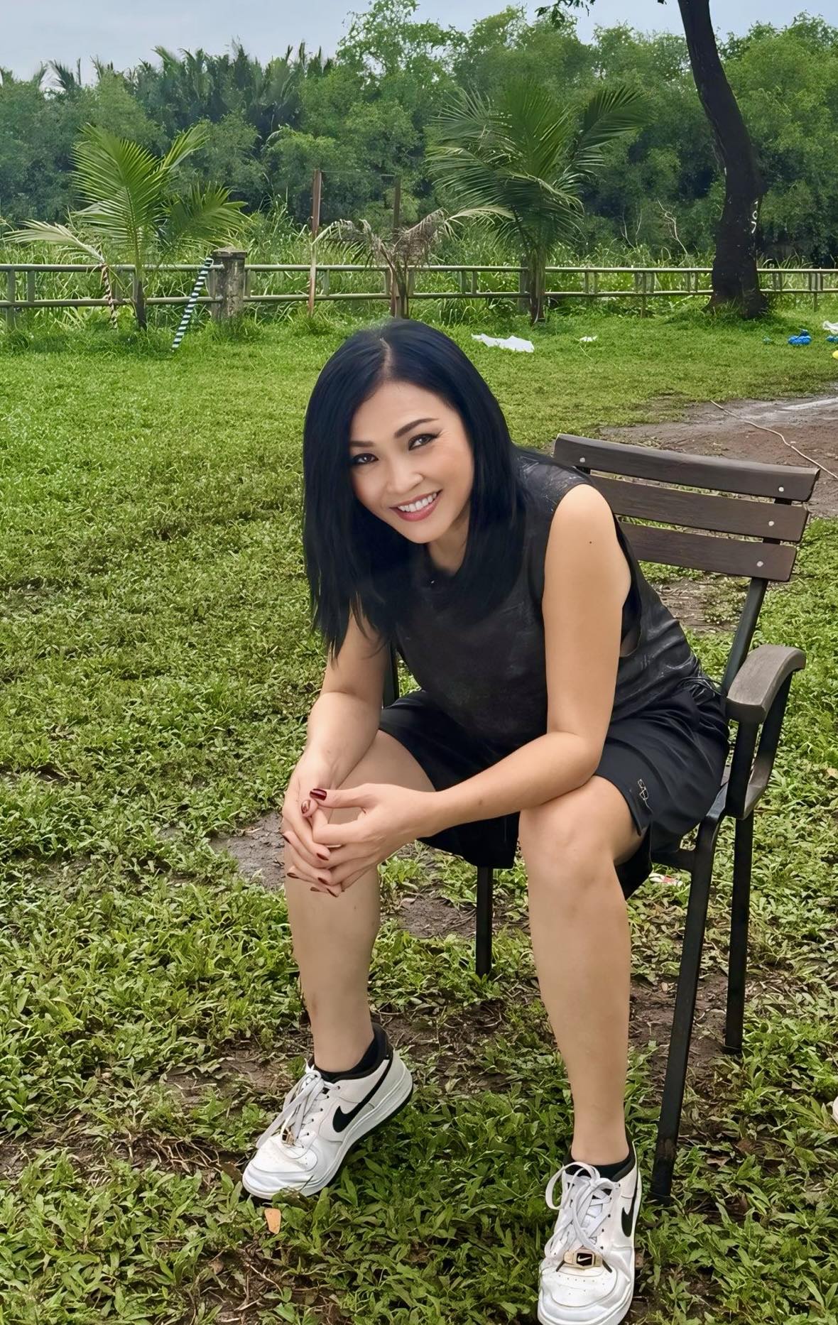 Nữ ca sĩ đ&igrave;nh đ&aacute;m U55 c&ocirc;ng khai lấy trai miền n&uacute;i, kh&ocirc;ng biết tiếng Việt, lu&ocirc;n sợ chồng ghen v&igrave; điều n&agrave;y- Ảnh 3.