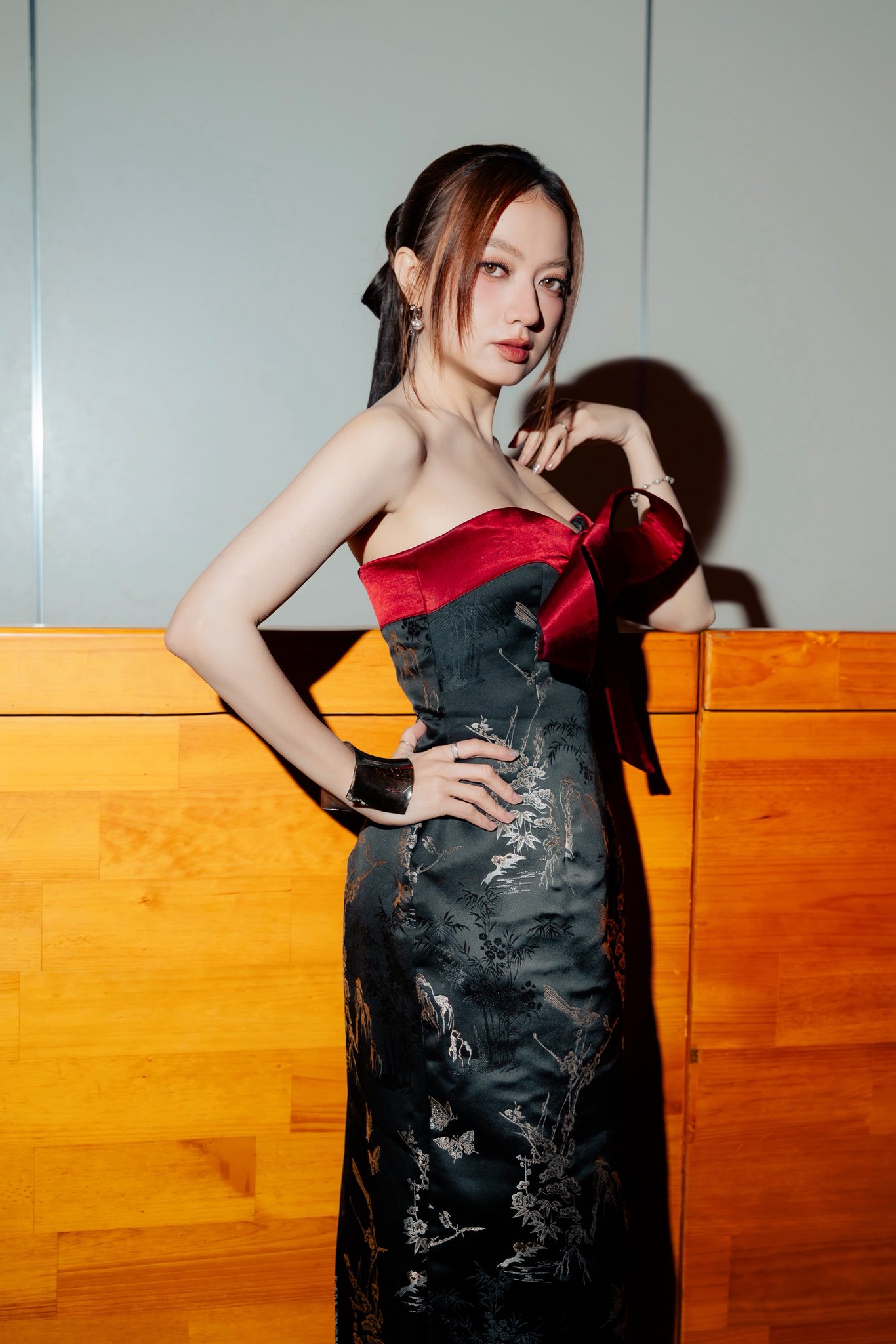 Mở b&aacute;t Vbiz 2026: Nữ ca sĩ được cầu h&ocirc;n, danh t&iacute;nh bạn trai g&acirc;y bất ngờ- Ảnh 8.