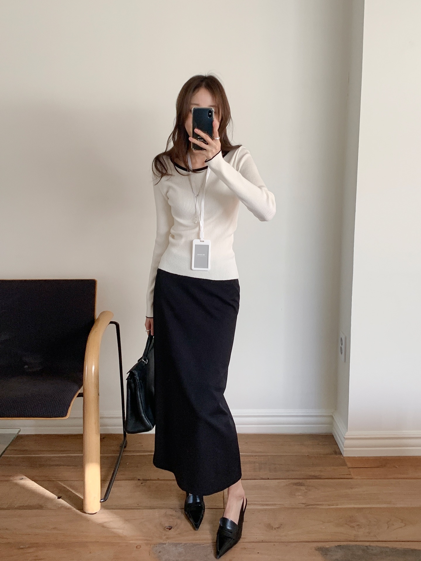 Hai mẫu ch&acirc;n v&aacute;y c&ocirc;ng sở đang dẫn đầu về độ hot: T&ocirc;n d&aacute;ng cực đỉnh, mặc l&ecirc;n chuẩn thanh lịch- Ảnh 10.