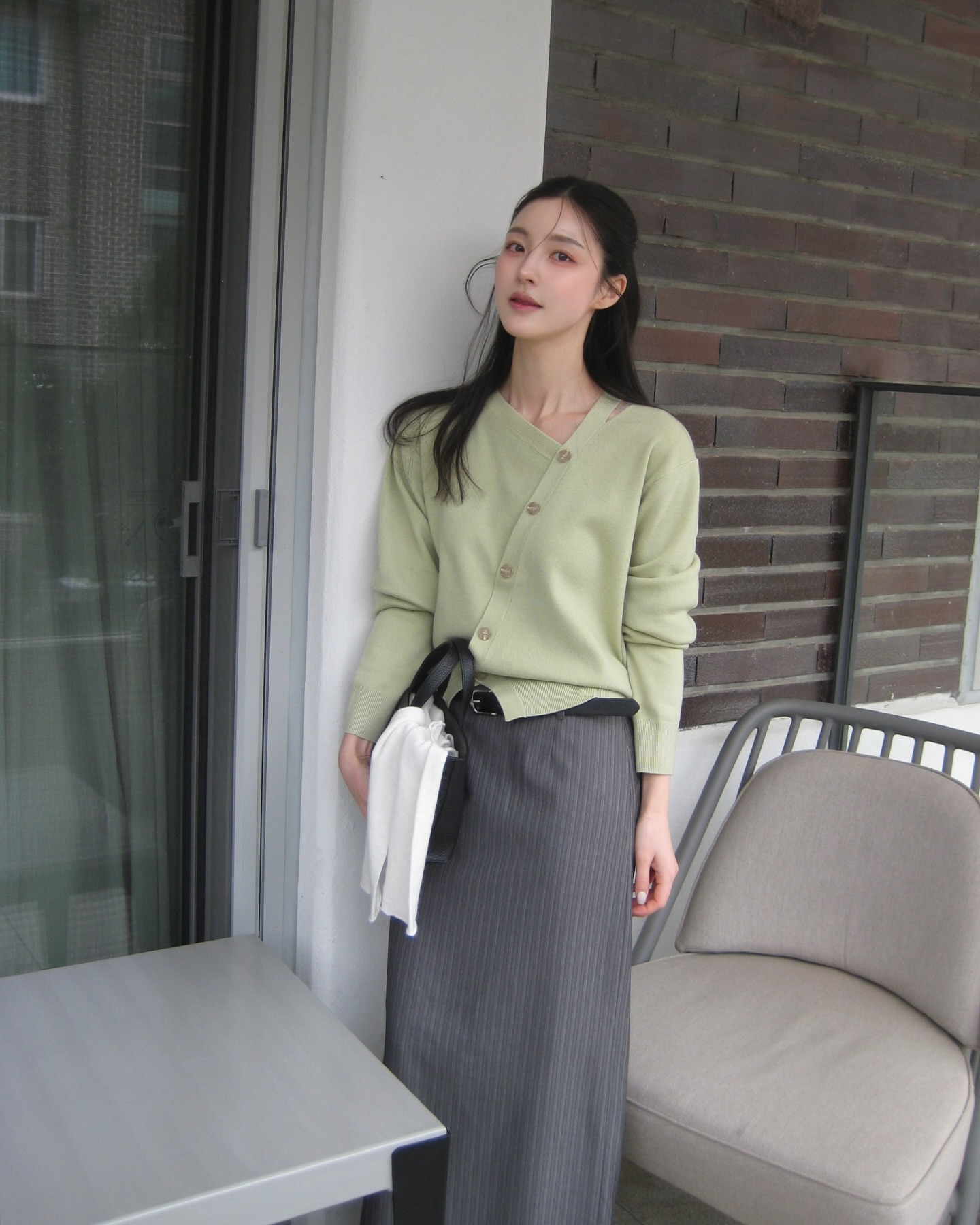 Hai mẫu ch&acirc;n v&aacute;y c&ocirc;ng sở đang dẫn đầu về độ hot: T&ocirc;n d&aacute;ng cực đỉnh, mặc l&ecirc;n chuẩn thanh lịch- Ảnh 11.