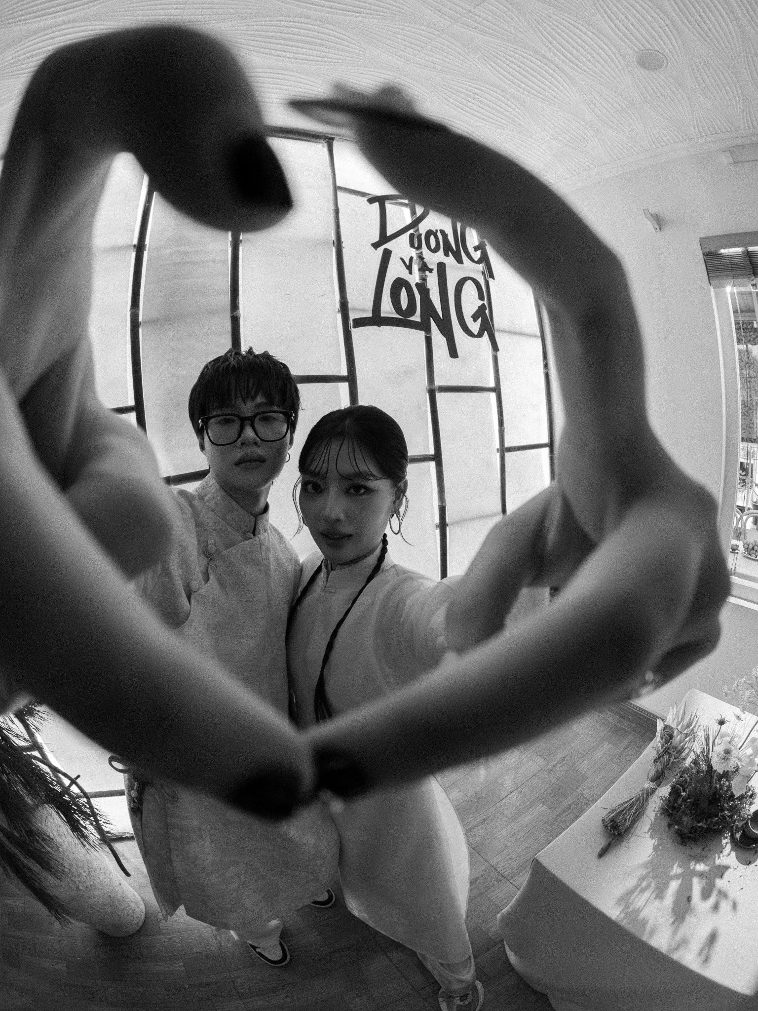 Sao nam Vbiz b&iacute; mật l&agrave;m đ&aacute;m hỏi, lần đầu h&eacute; lộ h&igrave;nh ảnh g&acirc;y sốt- Ảnh 9.