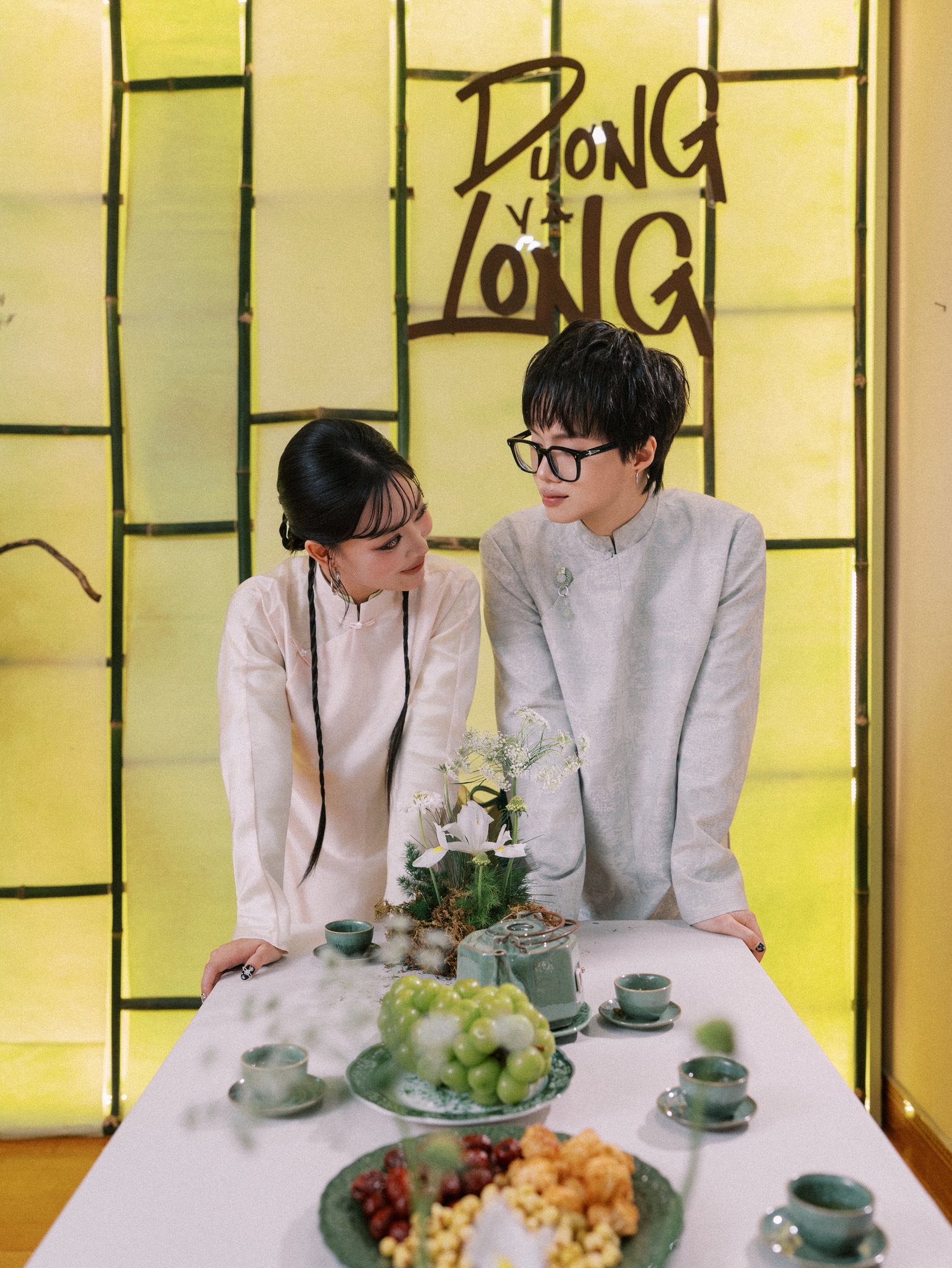 Sao nam Vbiz b&iacute; mật l&agrave;m đ&aacute;m hỏi, lần đầu h&eacute; lộ h&igrave;nh ảnh g&acirc;y sốt- Ảnh 1.