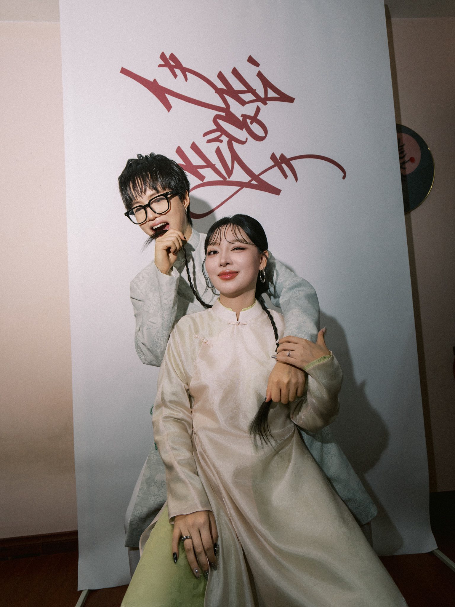 Sao nam Vbiz b&iacute; mật l&agrave;m đ&aacute;m hỏi, lần đầu h&eacute; lộ h&igrave;nh ảnh g&acirc;y sốt- Ảnh 5.