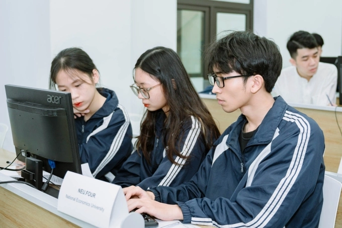 "Sau n&agrave;y AI l&agrave;m hết rồi, con học để l&agrave;m g&igrave;?"- Ảnh 2.