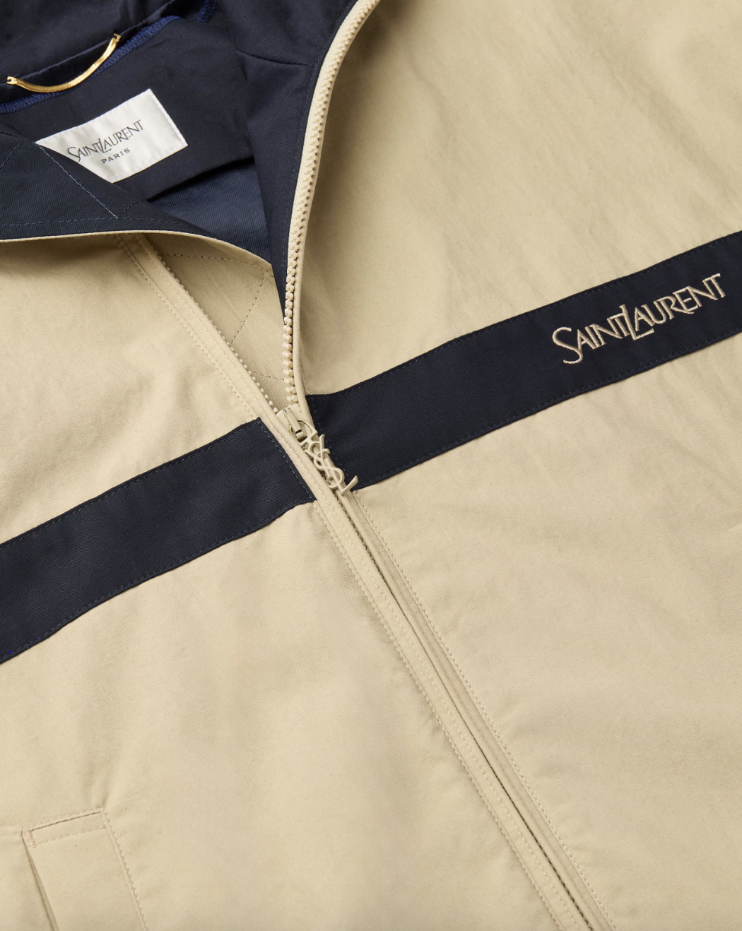 &Aacute;o kho&aacute;c của Saint Laurent đang khiến cả c&otilde;i mạng phải ồn!- Ảnh 4.