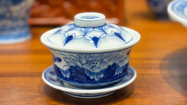 Vật đặt ngay cạnh b&aacute;t hương nhưng &iacute;t được để &yacute;: Nhiều nh&agrave; d&ugrave;ng sai c&aacute;ch m&agrave; kh&ocirc;ng biết- Ảnh 1.