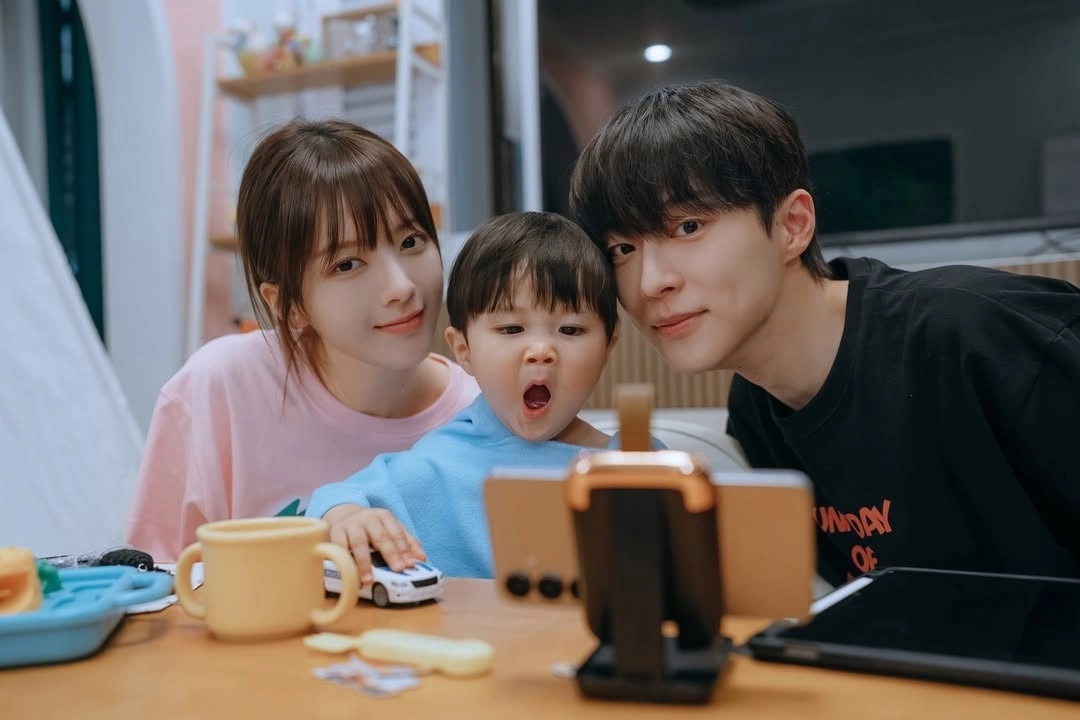 Sao lại c&oacute; phim H&agrave;n đ&aacute;ng y&ecirc;u thế n&agrave;y cơ chứ: Thống trị 142 quốc gia, tất cả l&agrave; nhờ ng&ocirc;i sao ai gặp cũng đổ đứ đừ- Ảnh 2.