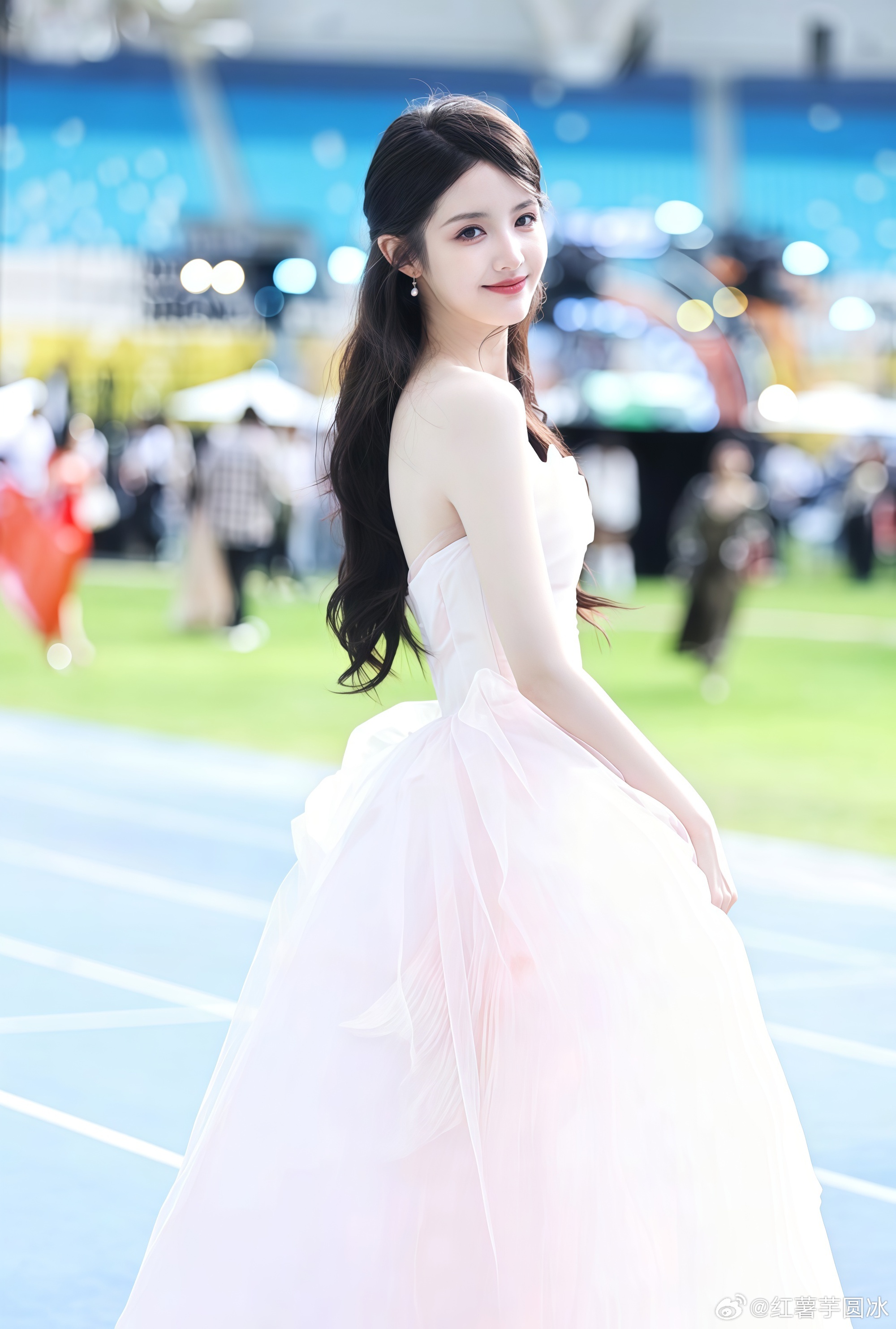 Ngắm dung mạo n&agrave;y sẽ hiểu v&igrave; sao 