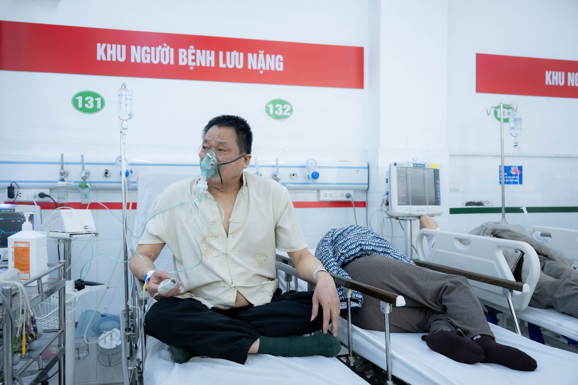 Guồng quay tại Trung t&acirc;m Cấp cứu A9, Bạch viện Bạch Mai biến c&aacute;c b&aacute;c sĩ th&agrave;nh 