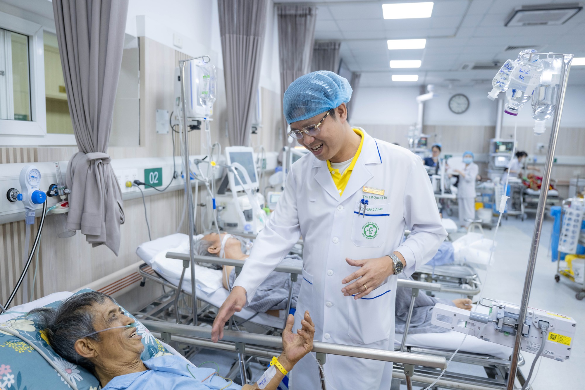 Điều dưỡng trưởng Trung t&acirc;m cấp cứu A9, Bệnh viện Bạch Mai: 21 năm đi l&agrave;m th&igrave; 16 năm trực đ&ecirc;m giao thừa nhưng 