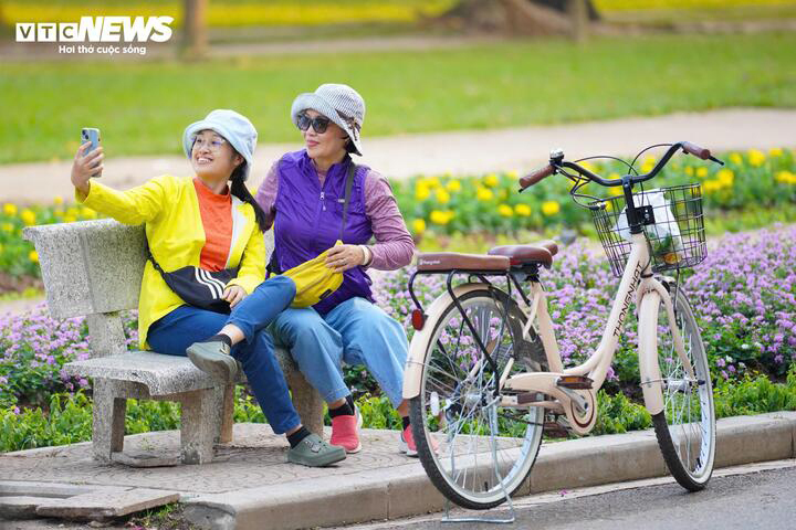 Dự b&aacute;o thời tiết ng&agrave;y 27/2: Miền Bắc hửng nắng sau chuỗi ng&agrave;y mưa ph&ugrave;n, nồm ẩm- Ảnh 1.