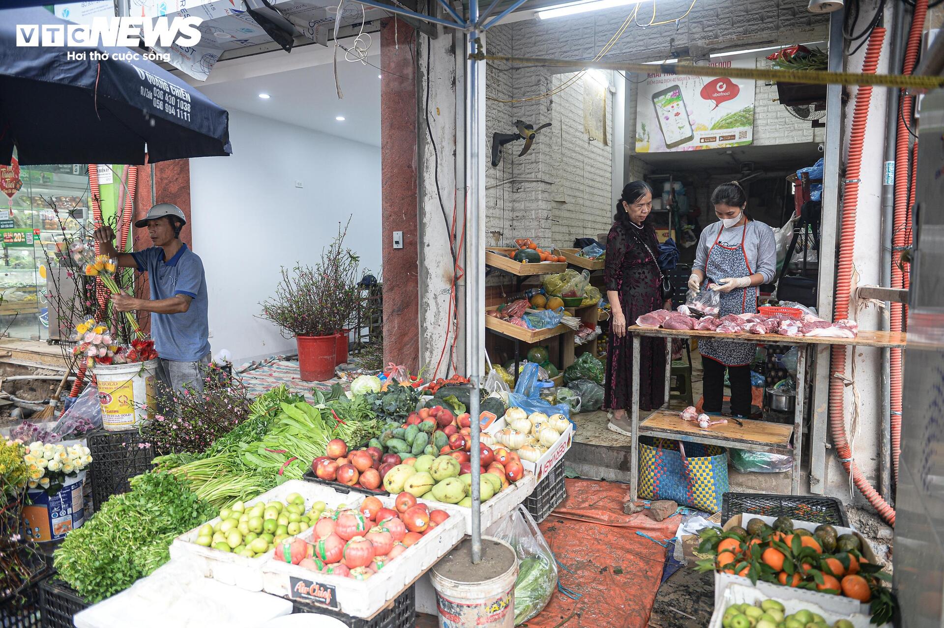 Dự &aacute;n đường 400 tỷ ở H&agrave; Nội ngổn ngang sau Tết, d&acirc;n lội b&ugrave;n, bắc v&aacute;n v&agrave;o nh&agrave;- Ảnh 16.