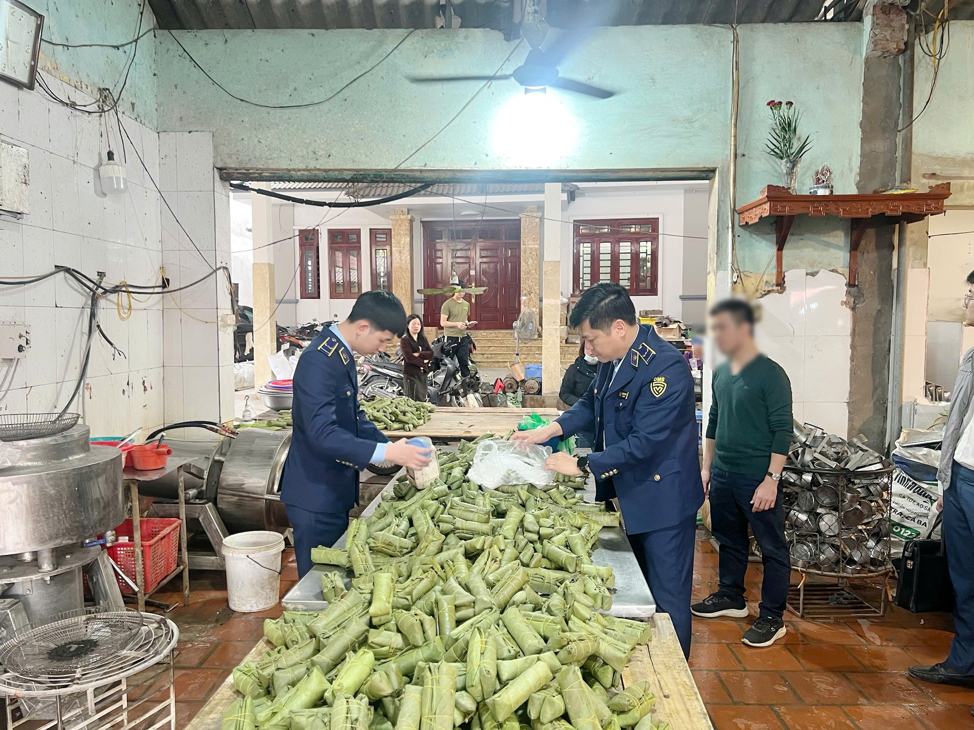 Khởi tố chủ cơ sở sản xuất gi&ograve; chả Đo&agrave;n Huyền- Ảnh 2.