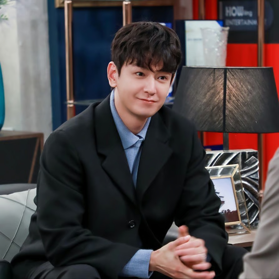 Nam thần 1m86 từng đóng Vườn Sao Băng, nay hết thời đi làm thuê ở kho vận, 3 năm không được mời đóng phim- Ảnh 2. Nam thần 1m86 từng đóng Vườn Sao Băng, nay hết thời đi làm thuê ở kho vận, 3 năm không được mời đóng phim- Ảnh 2.