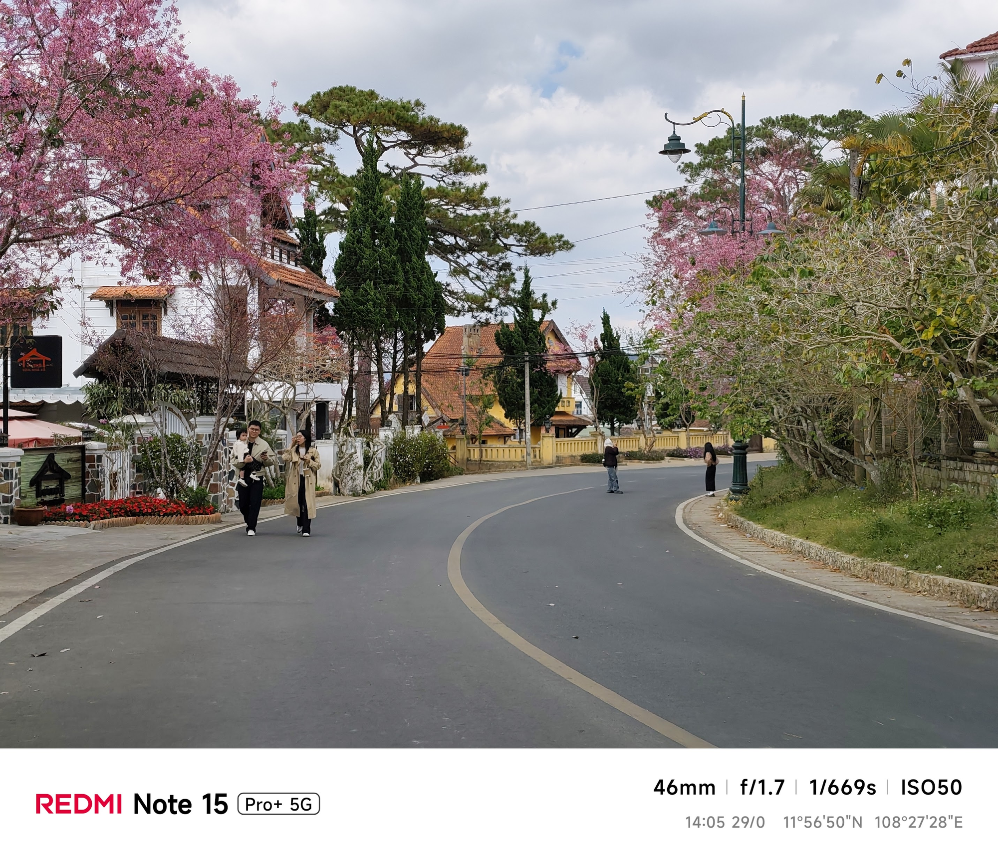 Nếu không mua Galaxy S26 Ultra: 36,99 triệu đủ ăn phở mỗi ngày trong 2 năm, xem Netflix tới lúc... con bạn học cấp 2- Ảnh 4. Nếu không mua Galaxy S26 Ultra: 36,99 triệu đủ ăn phở mỗi ngày trong 2 năm, xem Netflix tới lúc... con bạn học cấp 2- Ảnh 4.