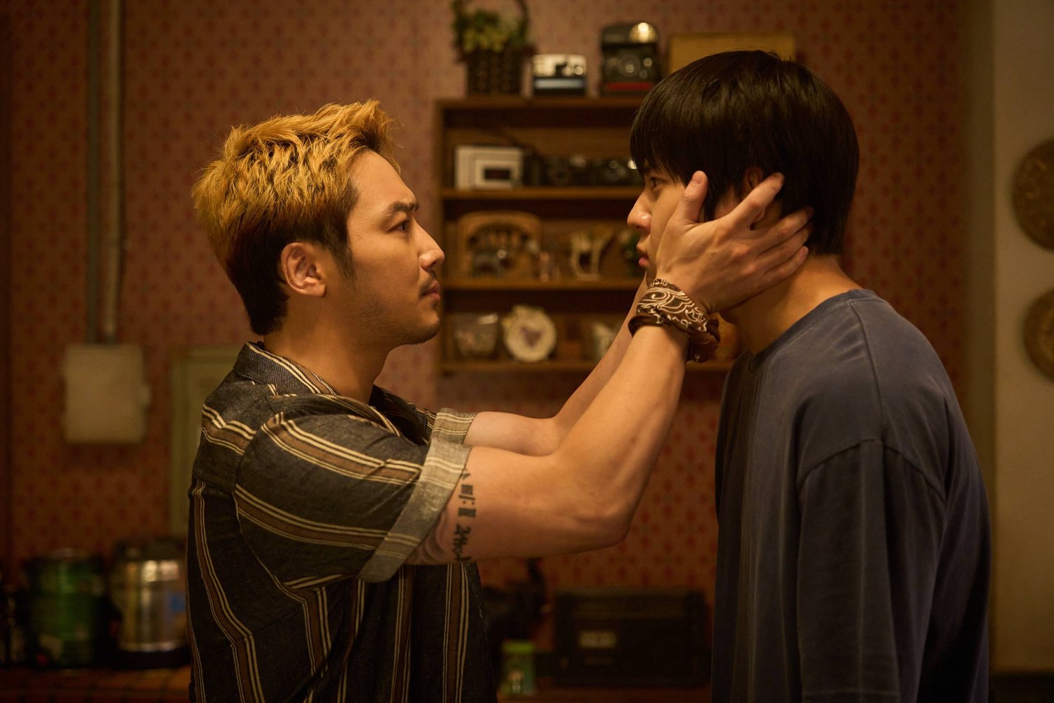 Pavane: Bản nhạc buồn về những con người kh&ocirc;ng d&aacute;m tin m&igrave;nh xứng đ&aacute;ng được y&ecirc;u- Ảnh 9.