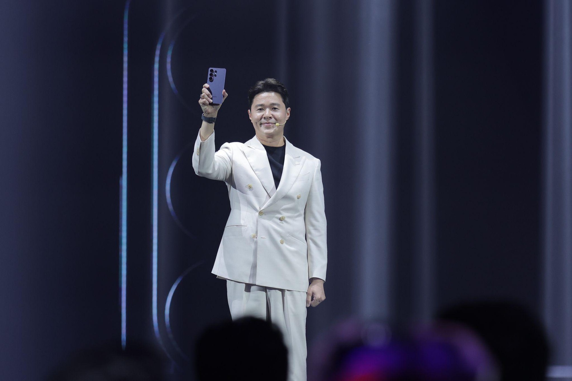 Tăng Duy Tân, Anh Tú, Ly Ly cùng Samsung khai màn đại tiệc công nghệ hoành tráng đầu năm với Galaxy 26 series- Ảnh 4. Tăng Duy Tân, Anh Tú, Ly Ly cùng Samsung khai màn đại tiệc công nghệ hoành tráng đầu năm với Galaxy 26 series- Ảnh 4.