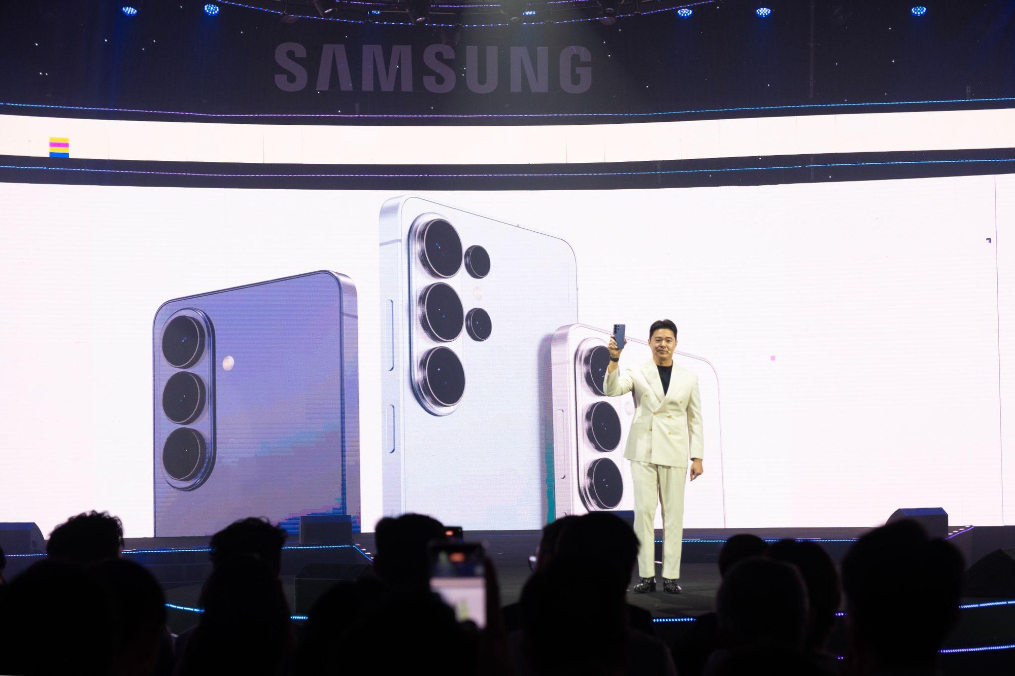 Tăng Duy Tân, Anh Tú, Ly Ly cùng Samsung khai màn đại tiệc công nghệ hoành tráng đầu năm với Galaxy 26 series- Ảnh 6. Tăng Duy Tân, Anh Tú, Ly Ly cùng Samsung khai màn đại tiệc công nghệ hoành tráng đầu năm với Galaxy 26 series- Ảnh 6.