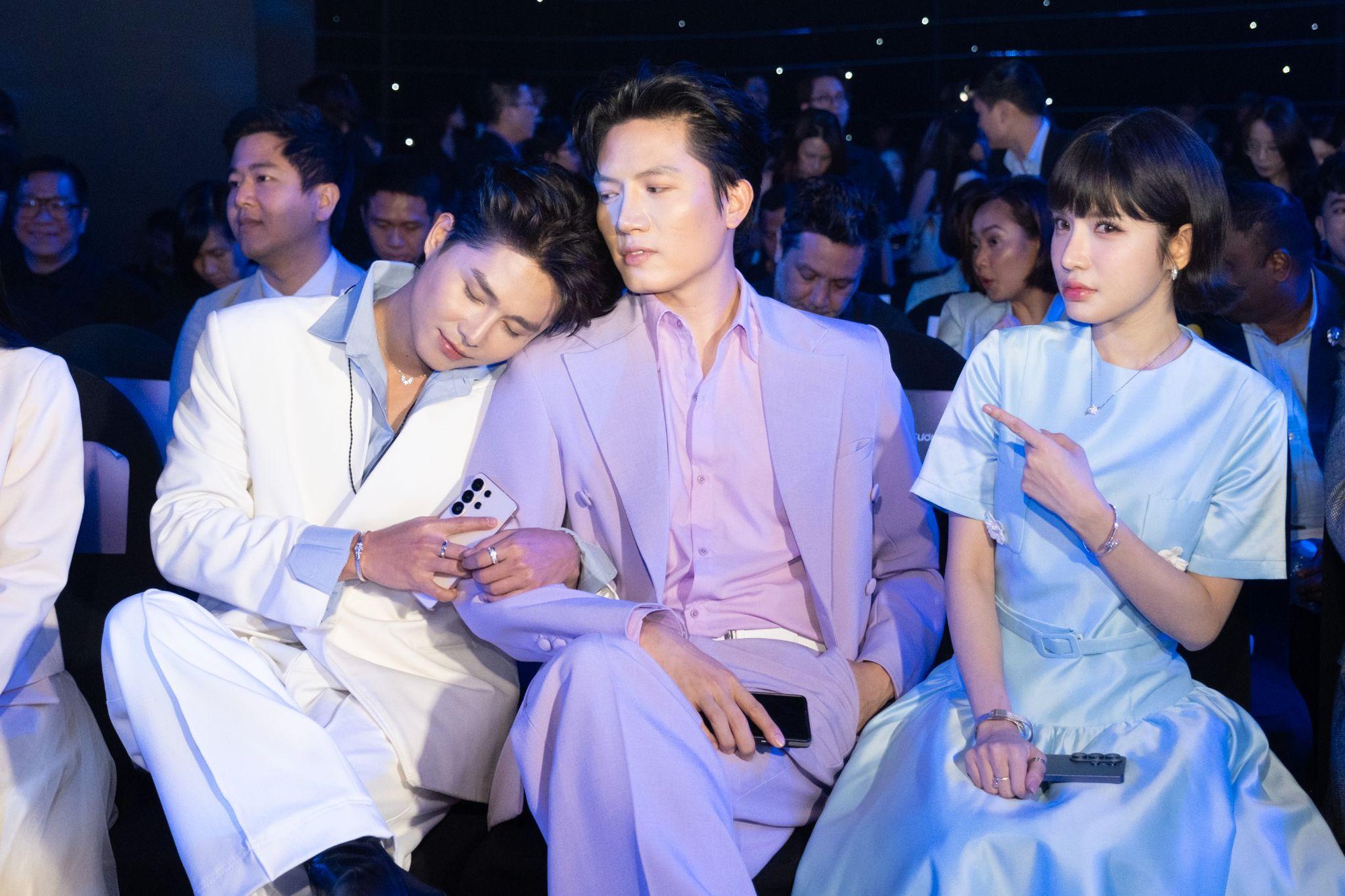 Tăng Duy Tân, Anh Tú, Ly Ly cùng Samsung khai màn đại tiệc công nghệ hoành tráng đầu năm với Galaxy 26 series- Ảnh 11. Tăng Duy Tân, Anh Tú, Ly Ly cùng Samsung khai màn đại tiệc công nghệ hoành tráng đầu năm với Galaxy 26 series- Ảnh 11.