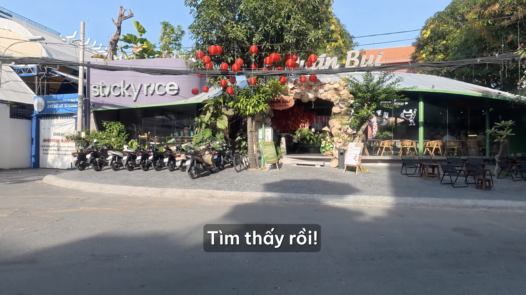 Chuyện cặp vợ chồng kh&aacute;ch H&agrave;n bị bỏ lại giữa th&agrave;nh phố m&ugrave;a Tết vừa qua- Ảnh 11.