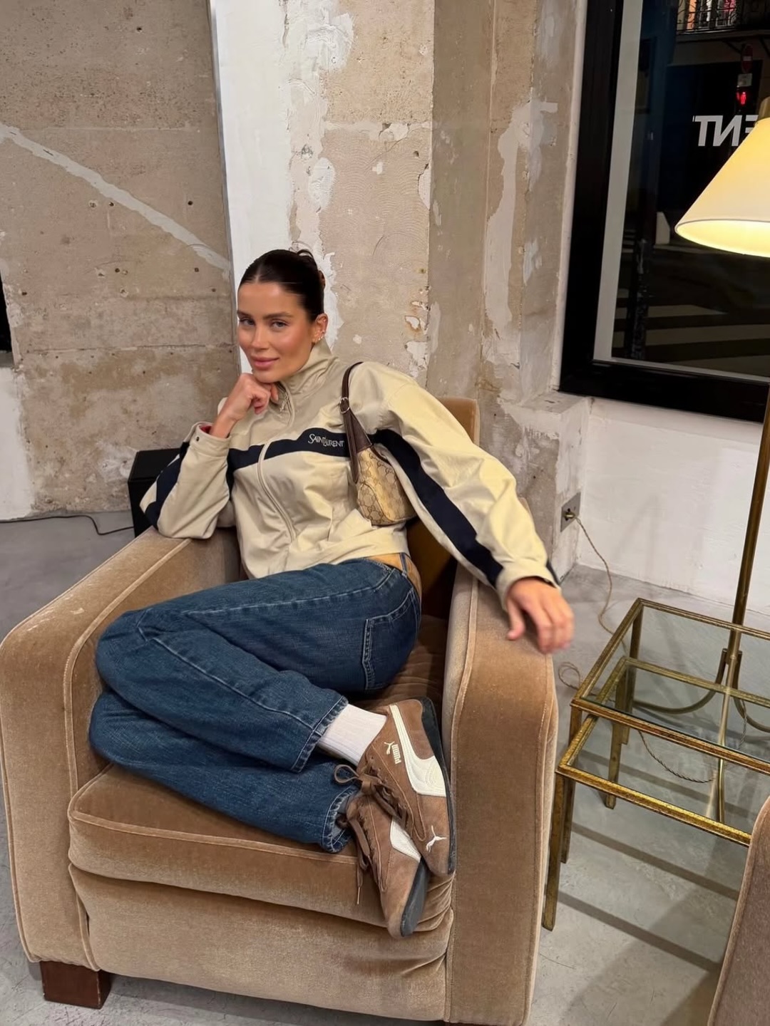 &Aacute;o kho&aacute;c của Saint Laurent đang khiến cả c&otilde;i mạng phải ồn!- Ảnh 10.