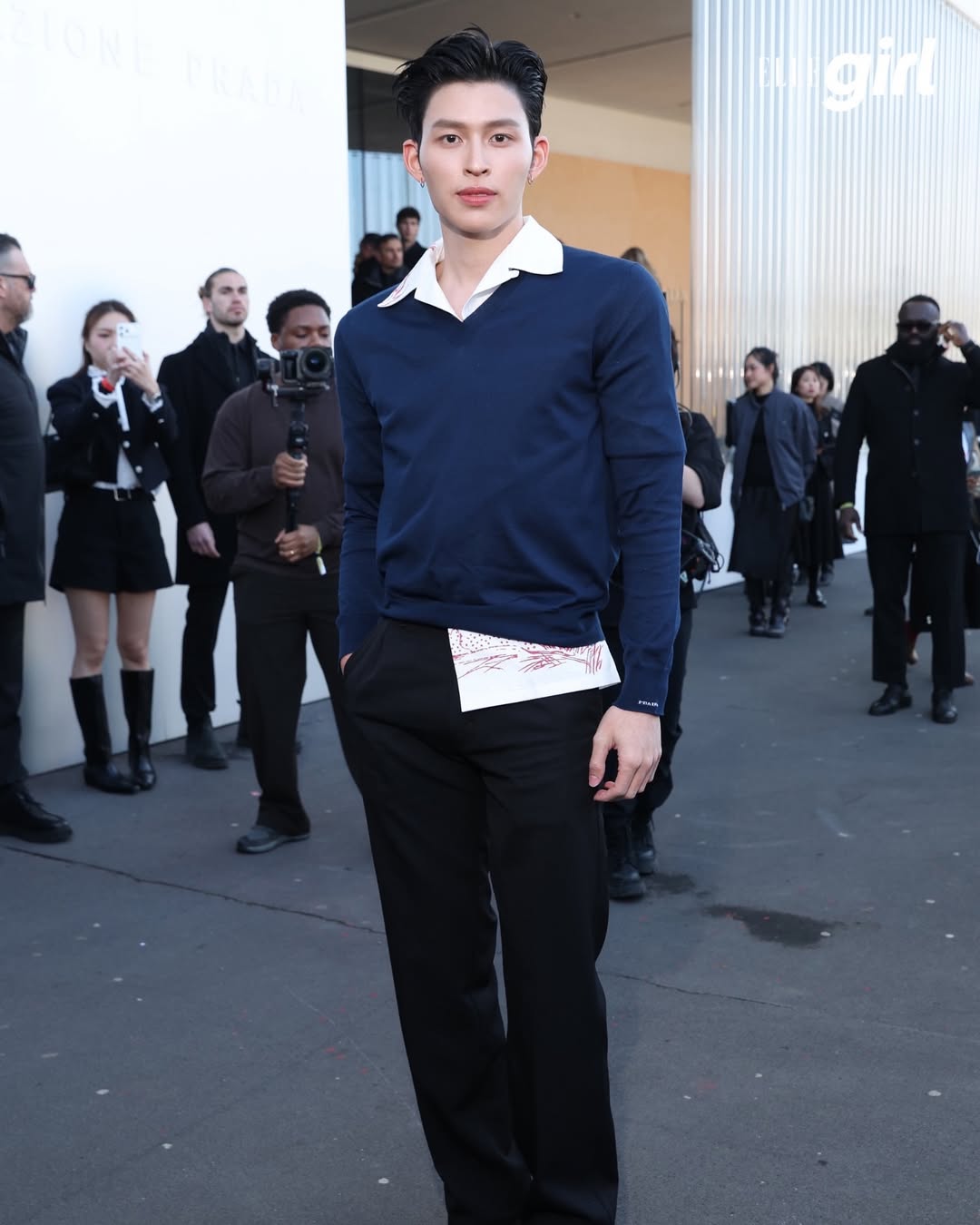 Show Prada năm nay: Tỷ ph&uacute; Mark Zuckerberg ngồi front row g&acirc;y tranh c&atilde;i, 2 nữ thần H&agrave;n Quốc đọ sắc trong 1 khung h&igrave;nh- Ảnh 10.