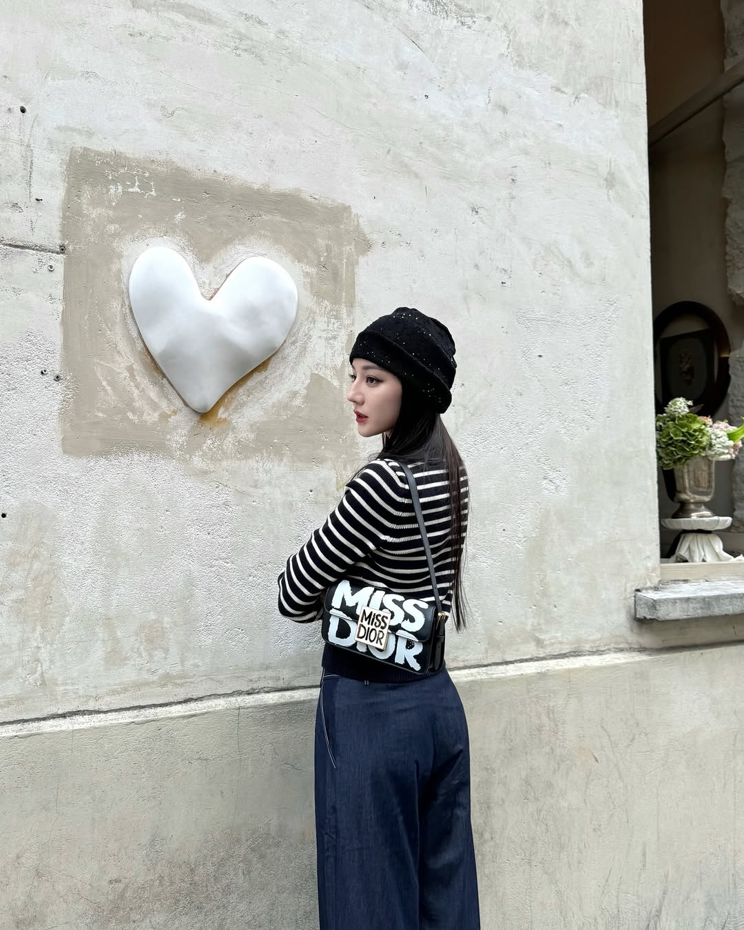 Mỹ nhân cả đời không biết xấu là gì: Mặt đẹp dáng đẹp, đến style cũng ngất ngây lòng người- Ảnh 11. Mỹ nhân cả đời không biết xấu là gì: Mặt đẹp dáng đẹp, đến style cũng ngất ngây lòng người- Ảnh 11.