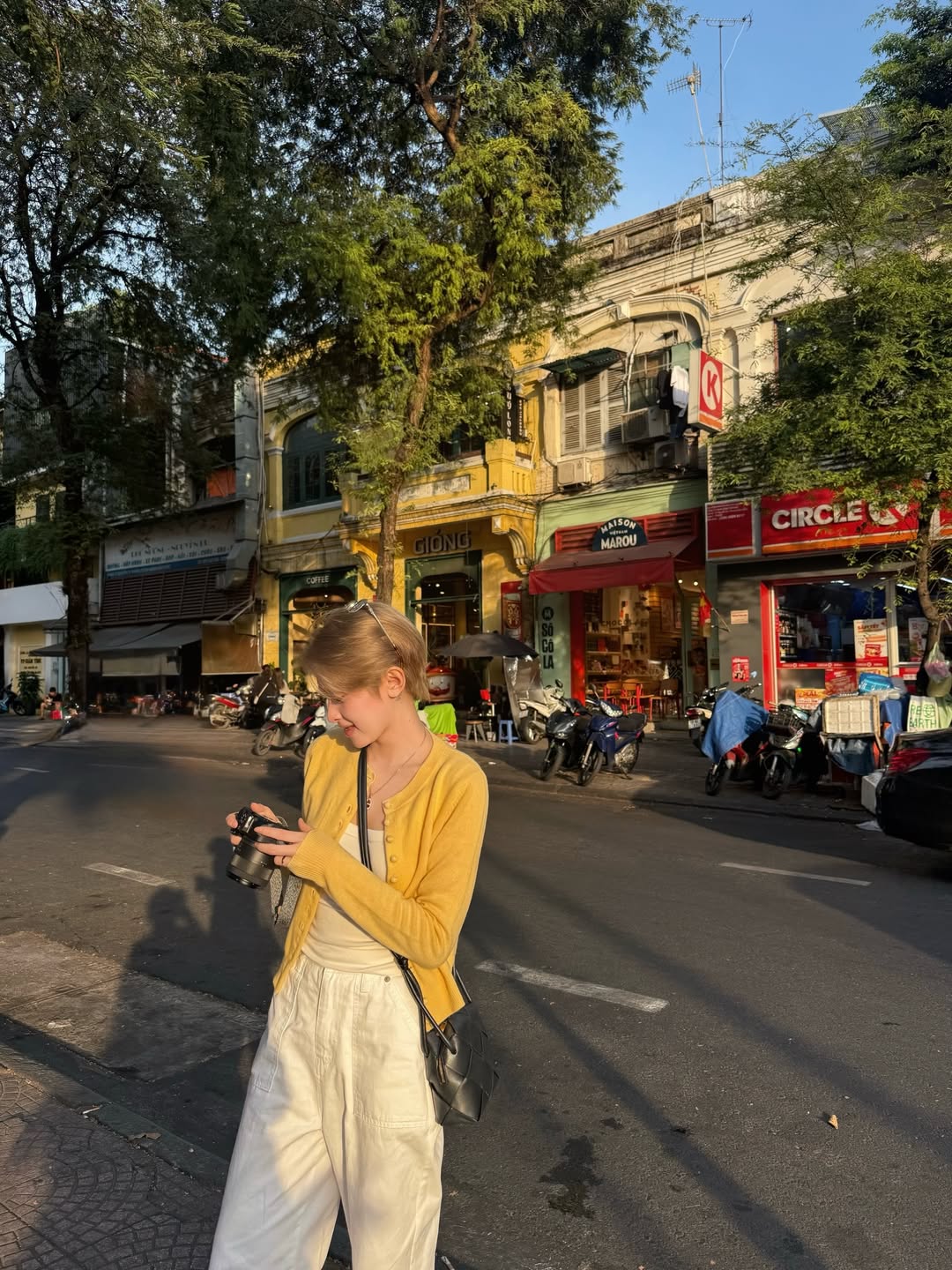 Mỹ nữ nặng 37kg, cao 1m47: S&aacute;ch gi&aacute;o khoa mặc đẹp cho hội thấp b&eacute;, gu thời trang đỉnh th&igrave; th&ocirc;i!- Ảnh 14.