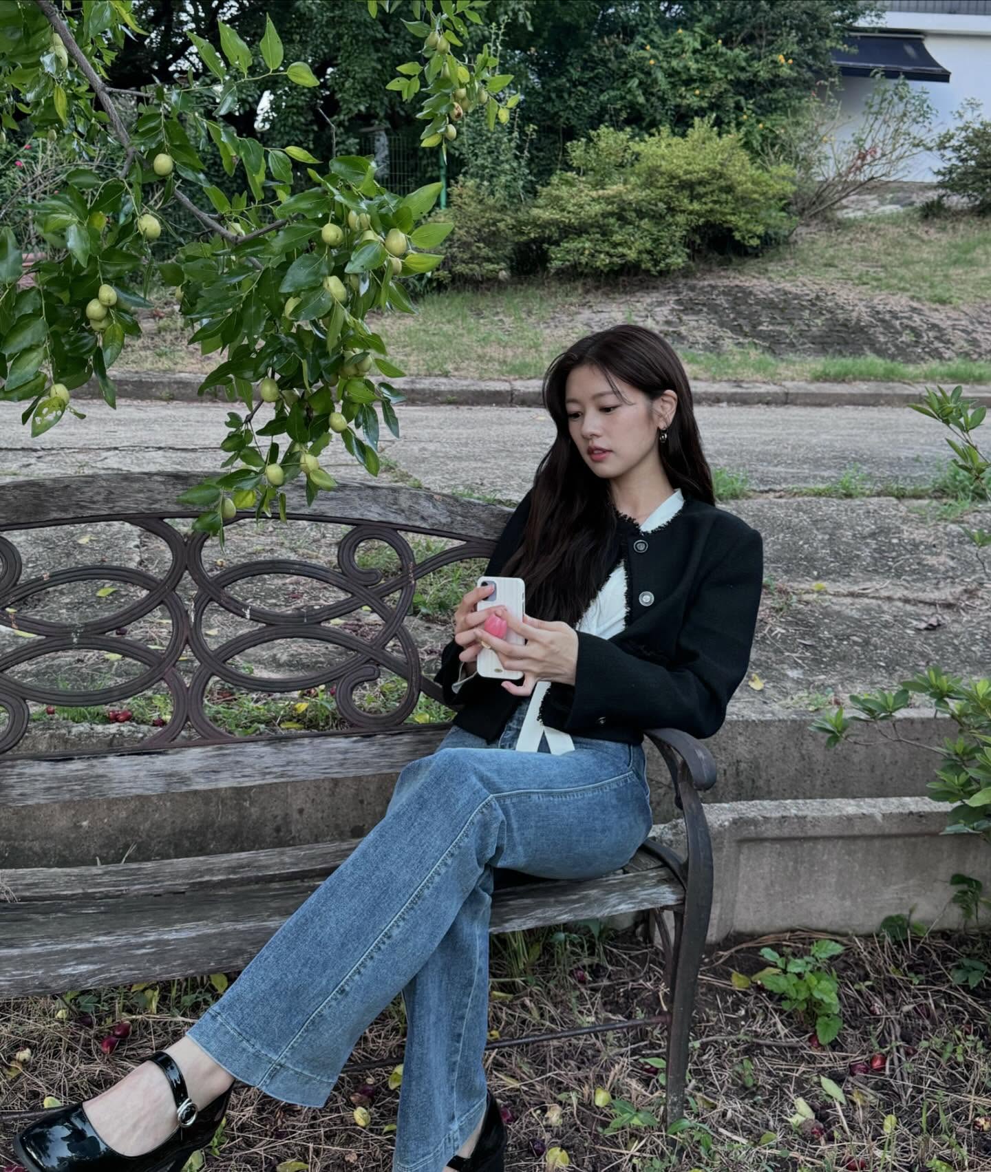 Ngắm 5 c&ocirc;ng thức diện quần d&agrave;i từ sao H&agrave;n, chị em sẽ kh&ocirc;ng c&ograve;n thiết tha mặc v&aacute;y nữa- Ảnh 7.