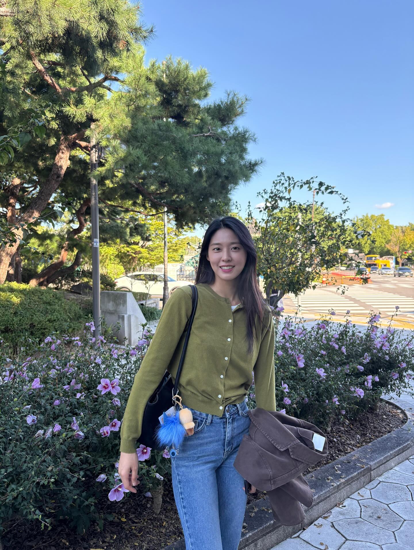 Ngắm 5 c&ocirc;ng thức diện quần d&agrave;i từ sao H&agrave;n, chị em sẽ kh&ocirc;ng c&ograve;n thiết tha mặc v&aacute;y nữa- Ảnh 11.