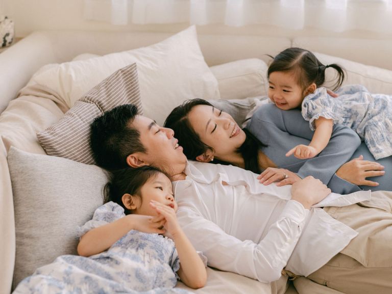 V&igrave; sao c&oacute; những gia đ&igrave;nh "phất l&ecirc;n" sau khi sinh con thứ?- Ảnh 2.