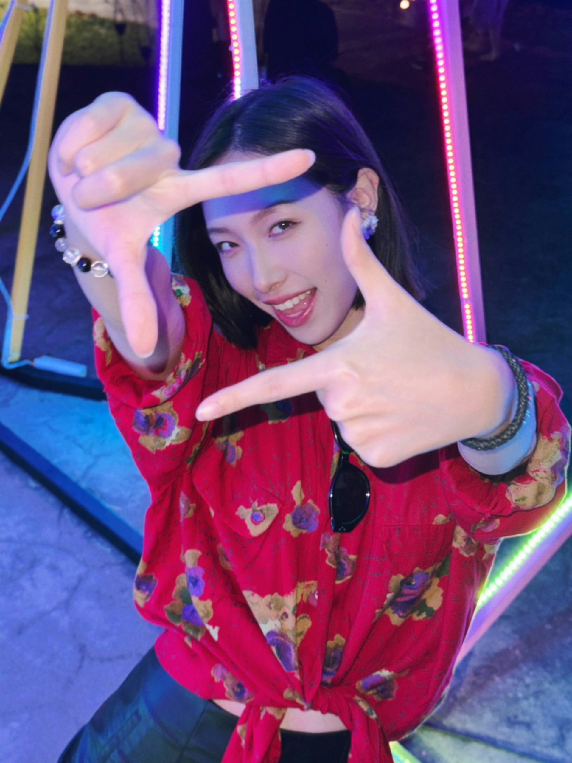 Nam diễn viên bị cấm sóng vô thời hạn giờ đi bán củ cải muối, để vợ MC nuôi cả nhà 8 miệng ăn- Ảnh 2. Nam diễn viên bị cấm sóng vô thời hạn giờ đi bán củ cải muối, để vợ MC nuôi cả nhà 8 miệng ăn- Ảnh 2.