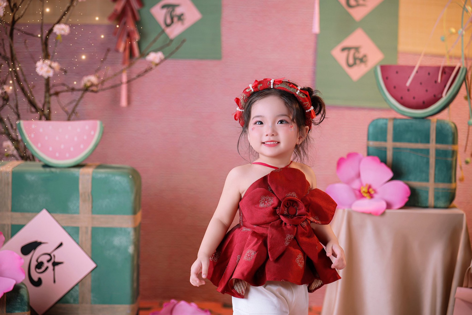 Phan Hiển khoe gen trội cực phẩm của con g&aacute;i &uacute;t Lisa, netizen 