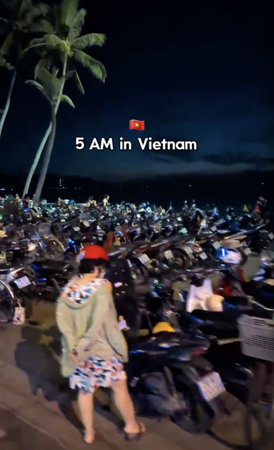 Cảnh tượng 5h sáng ở Việt Nam khiến khách Tây thốt lên: "Chúng tôi thật sự thích điều này"- Ảnh 1. Cảnh tượng 5h sáng ở Việt Nam khiến khách Tây thốt lên: "Chúng tôi thật sự thích điều này"- Ảnh 1.